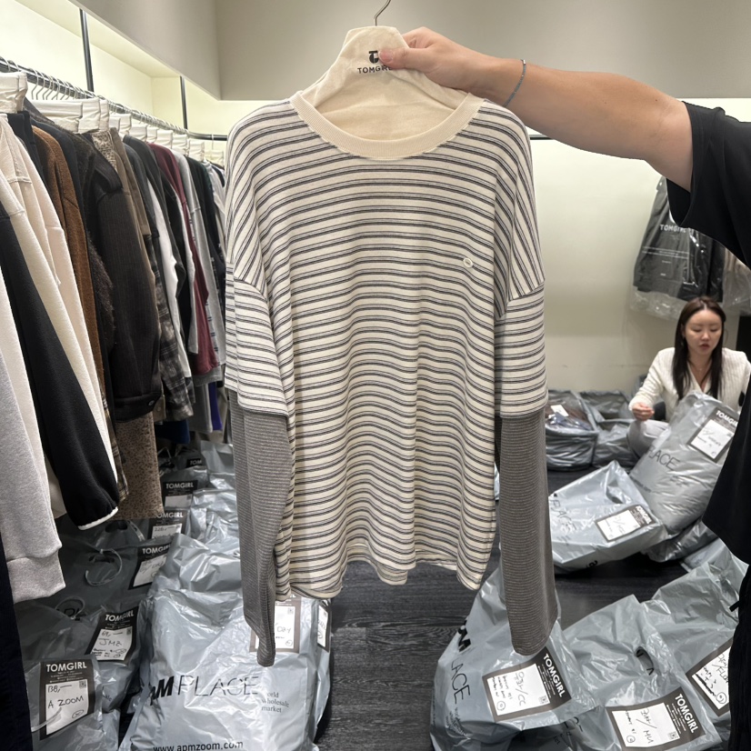 TOMGIRL東大門代購女裝新品人氣推薦熱賣真品時尚長袖T恤TOMGIRL長袖T恤圖色1