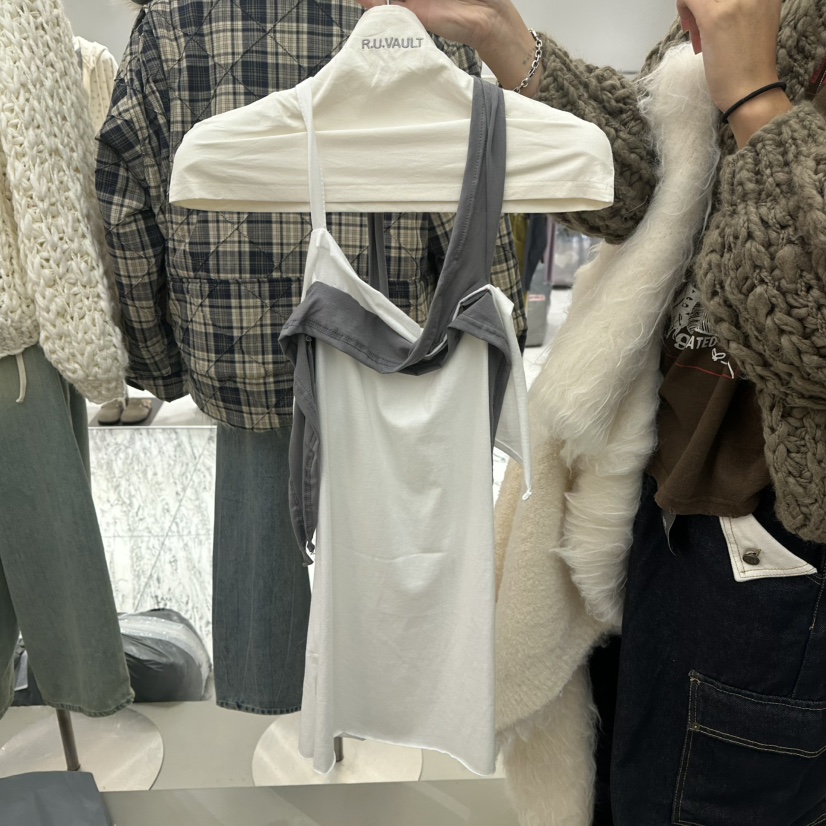 R U VAULT韓國直郵女士新品時尚人氣休閑吊帶背心撞色褶邊R U VAULT吊帶/背心圖色1