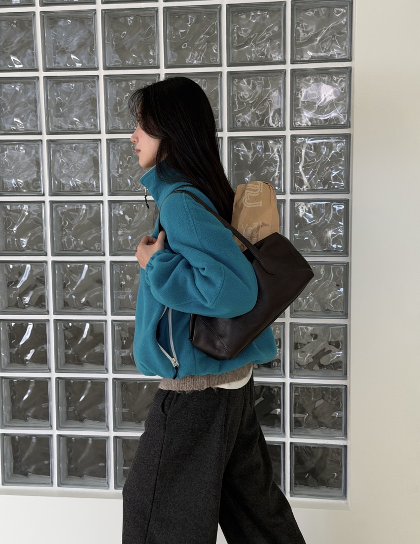AMY GRACE-A韓國代購女裝新款人氣時尚休閑推薦衛衣撞色AMY GRACE衛衣
