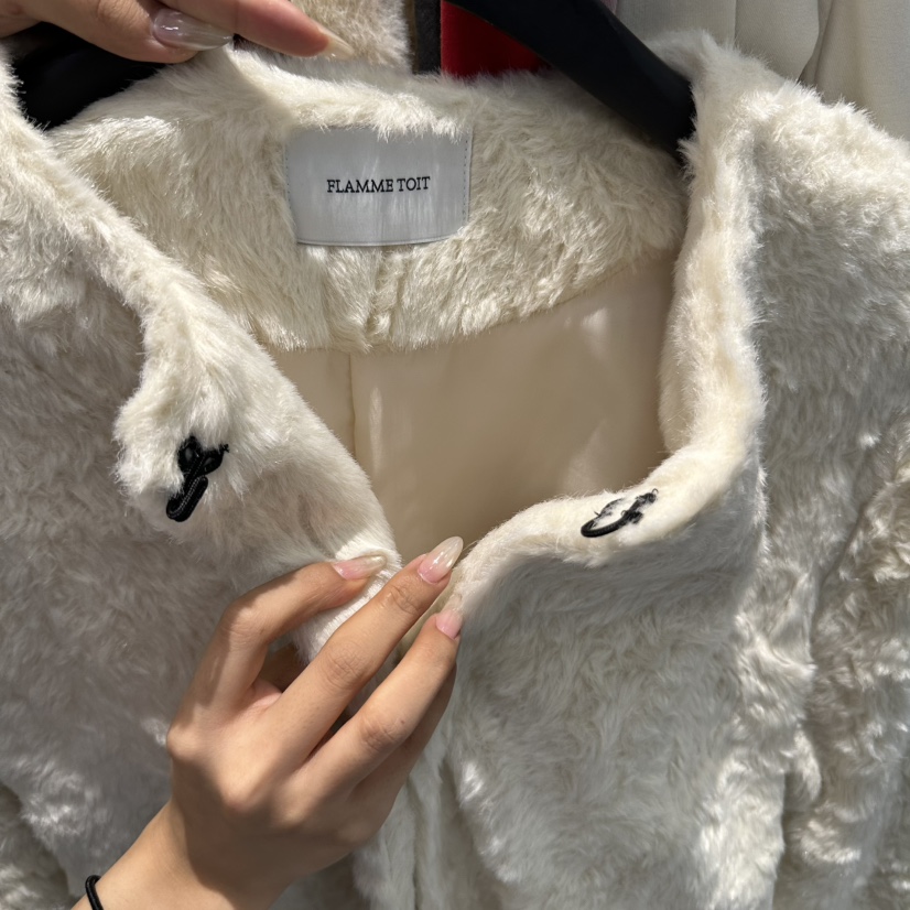 FLAMME TOIT/LUNAMDE東大門實拍女裝新品人氣熱賣短款大衣FLAMME TOIT/LUNAMDE短款大衣