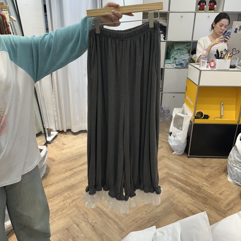DE LINE東大門代購女士新品時尚真品推薦休閑褲拉絨蕾絲DE LINE休閑褲圖色2墨色