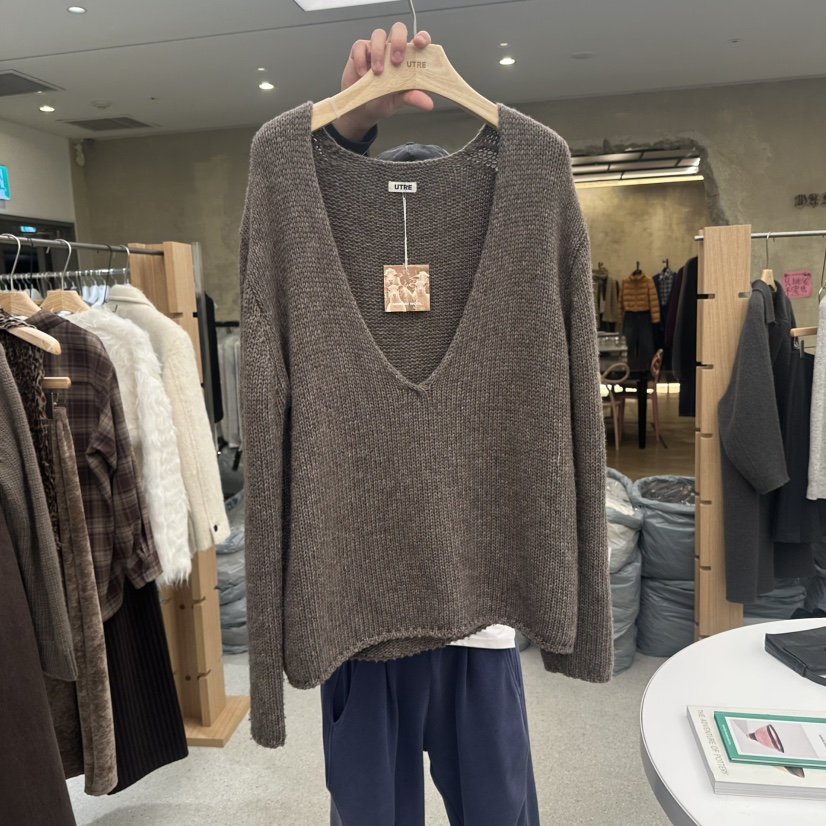 UTRE東大門代購女士新品時尚推薦真品休閑人氣熱賣毛衣深V領UTRE毛衣圖色3