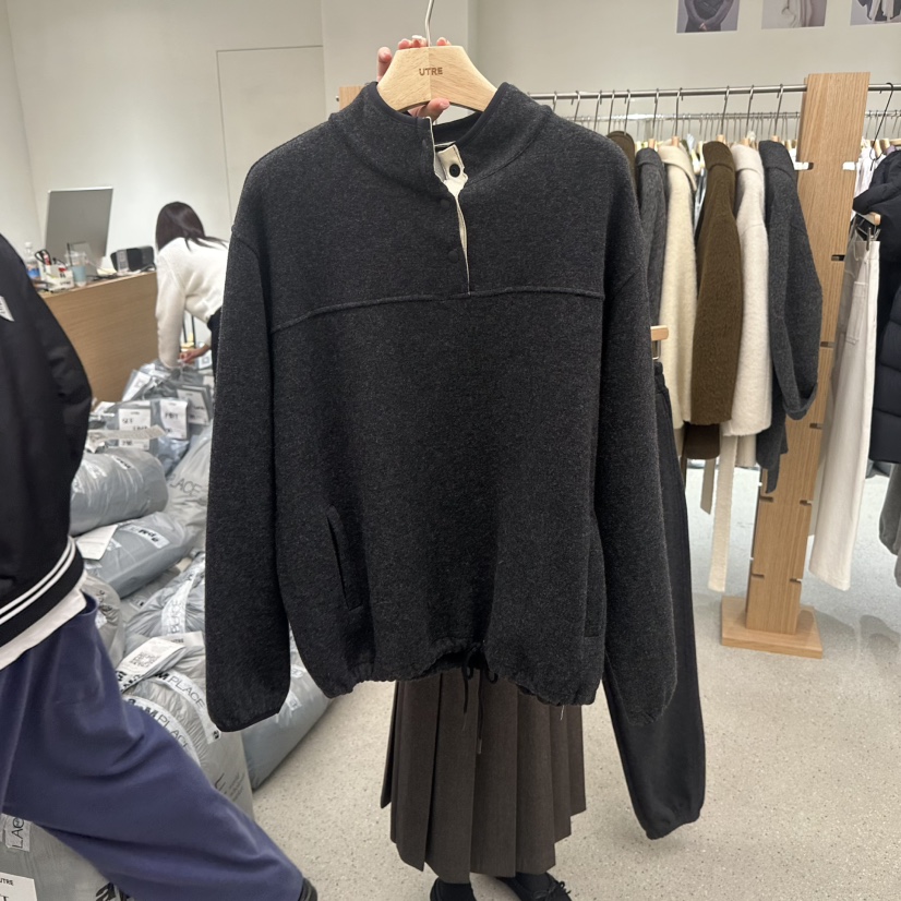 UTRE東大門實拍女裝新款時尚真品人氣推薦休閑熱賣衛衣UTRE衛衣圖色2