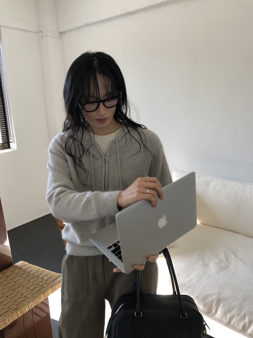 LE VASE東大門實拍女士新品時尚真品熱賣針織衫浣熊連帽LE VASE針織衫