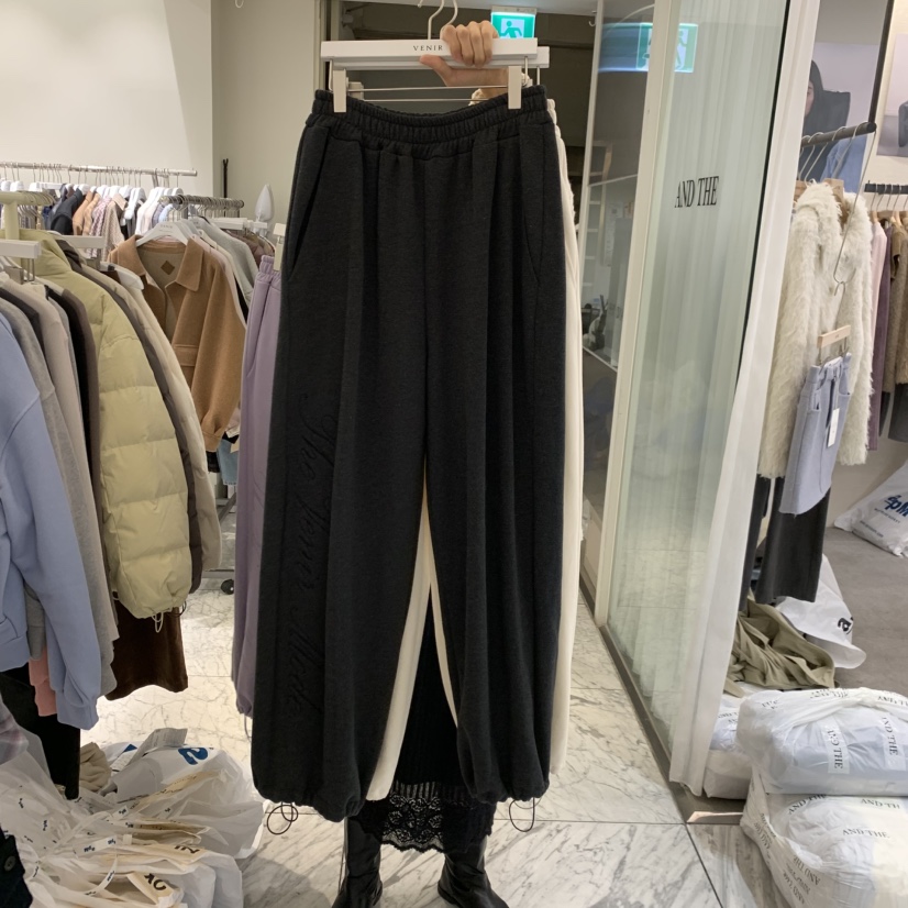VENIR-A韓國代購女士新款人氣推薦時尚熱賣休閑褲加絨刺繡VENIR-A休閑褲圖色2