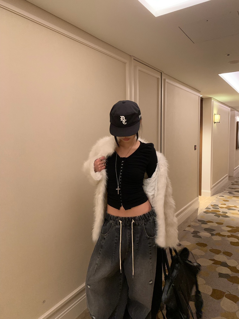 BADCALM東大門實拍女士新款熱賣人氣休閑長袖T恤不含褶皺BADCALM長袖T恤