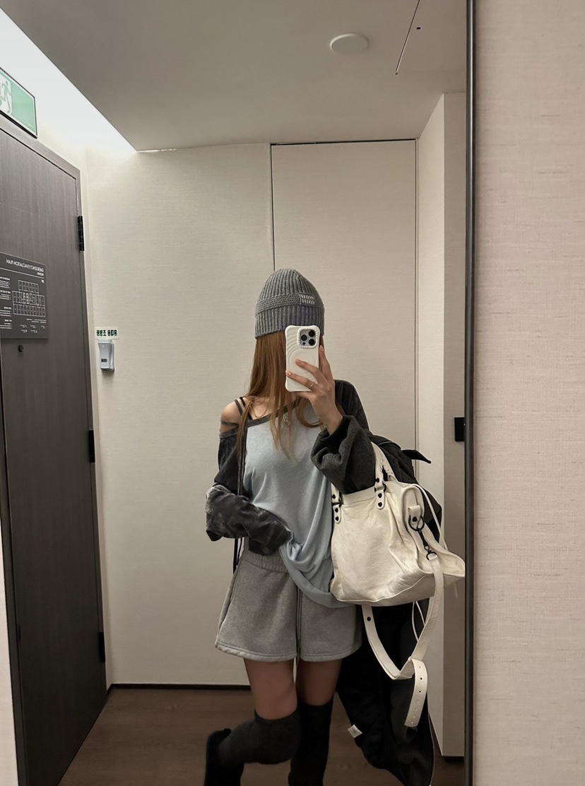 ZEROZERO東大門直郵女裝新品人氣推薦時尚熱賣休閑長袖T恤ZEROZERO長袖T恤