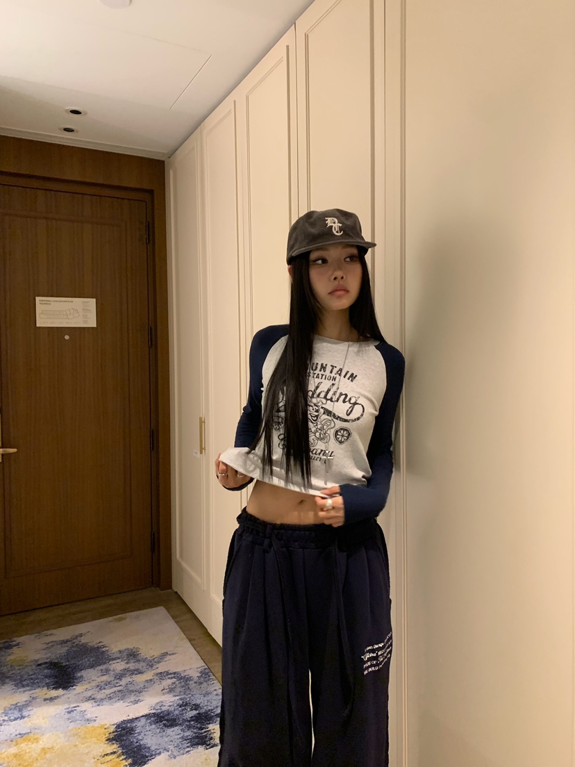 BADCALM東大門實拍女裝新品人氣推薦熱賣時尚真品長袖T恤BADCALM長袖T恤
