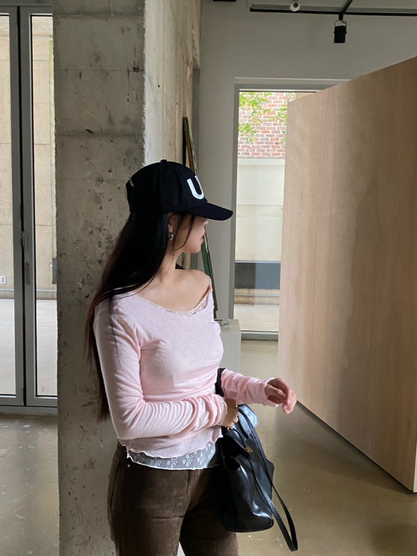 OUPPT東大門實拍女裝新款休閑時尚推薦熱賣真品長袖T恤蕾絲OUPPT長袖T恤