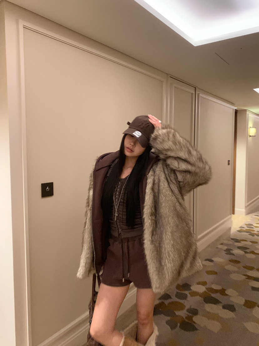 BADCALM東大門直郵女士新款人氣時尚休閑短款大衣毛皮絎縫BADCALM短款大衣圖色1