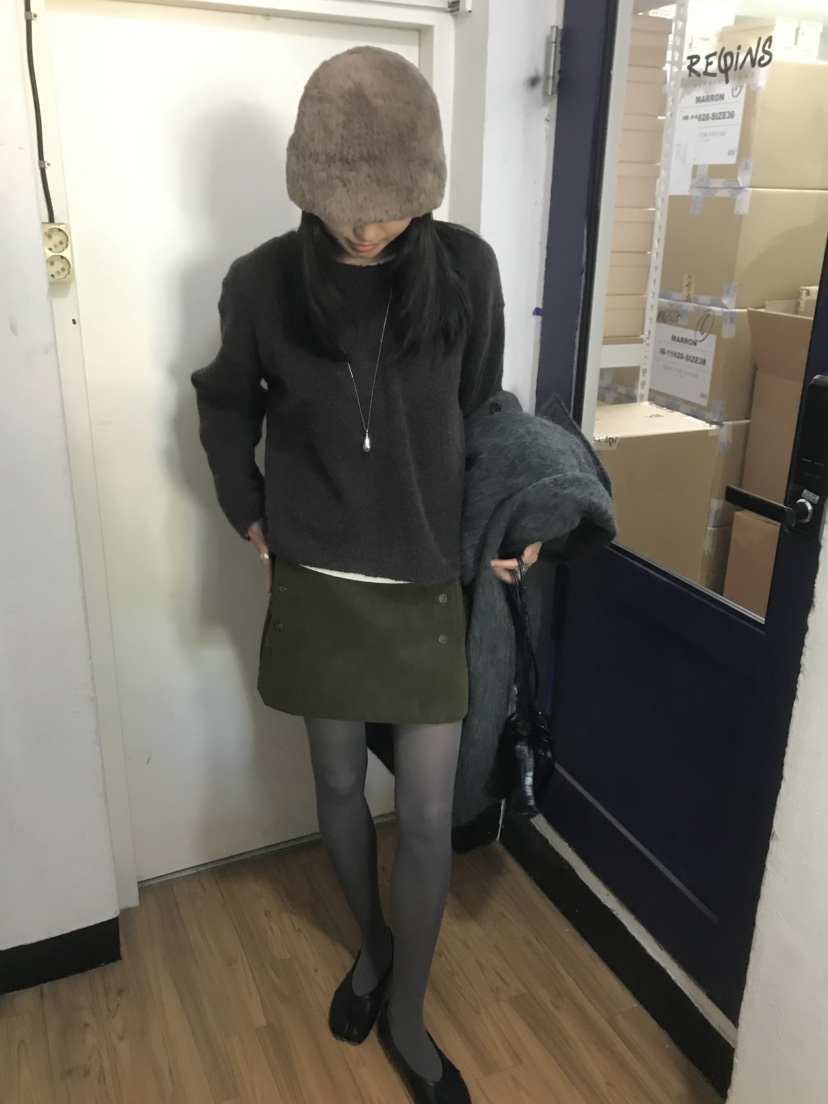 LOFN東大門代購女裝新品真品休閑時尚熱賣推薦人氣短裙絨LOFN短裙