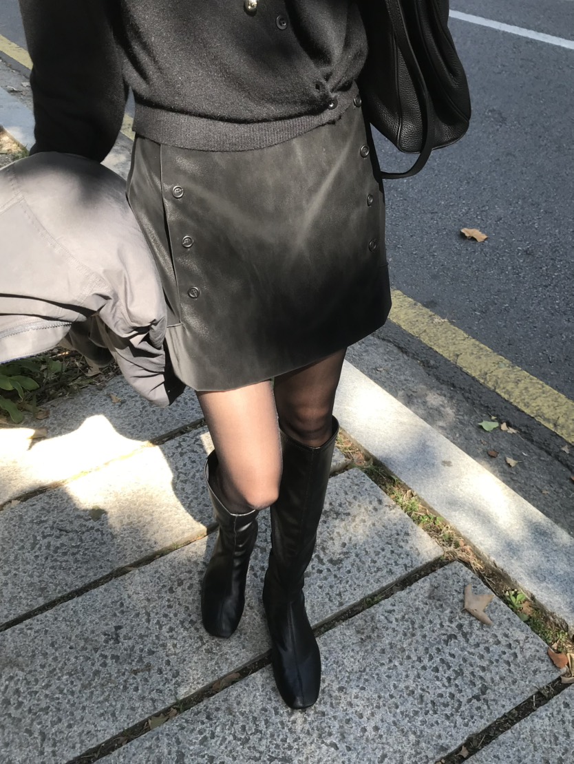 LOFN東大門代購女裝新品真品休閑時尚熱賣推薦人氣短裙絨LOFN短裙