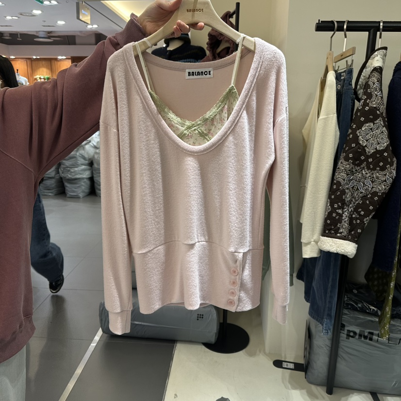 BALANCE東大門實拍女裝新品時尚長袖T恤不含內搭柔軟蓬松BALANCE長袖T恤圖色2