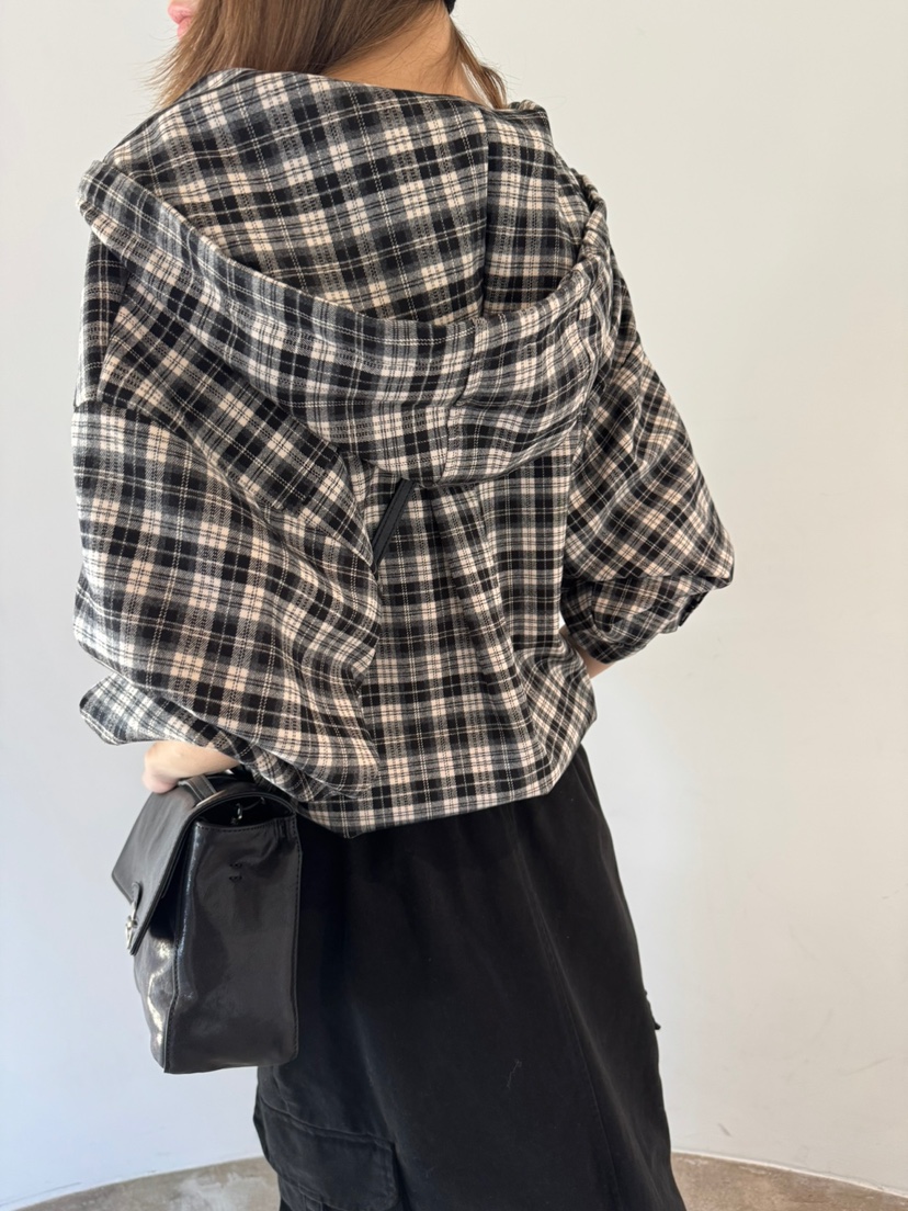 LIMLIMLIM東大門直郵女士新品熱賣襯衫蕾絲衫連帽衫抓絨格子LIM LIM LIM襯衫/蕾絲衫