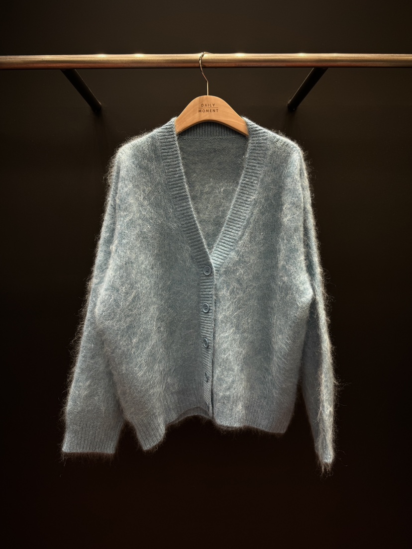 DAILY MOMENT東大門實拍女裝新品真品人氣開衫安哥拉羊絨DAILY MOMENT開衫圖色4