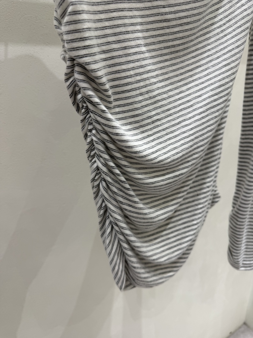 SHIRRING韓國直郵女裝新款熱賣時尚真品長袖T恤不對稱高領SHIRRING長袖T恤