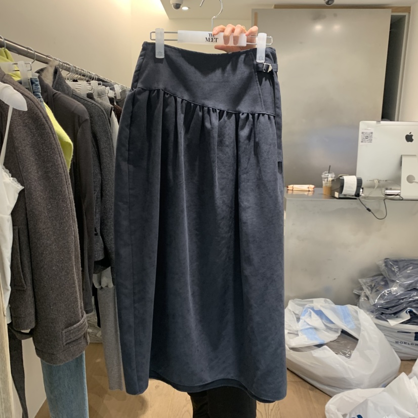 MEET ME東大門實拍女裝新款推薦休閑職業熱賣時尚長裙褶皺Meet me長裙圖色1墨
