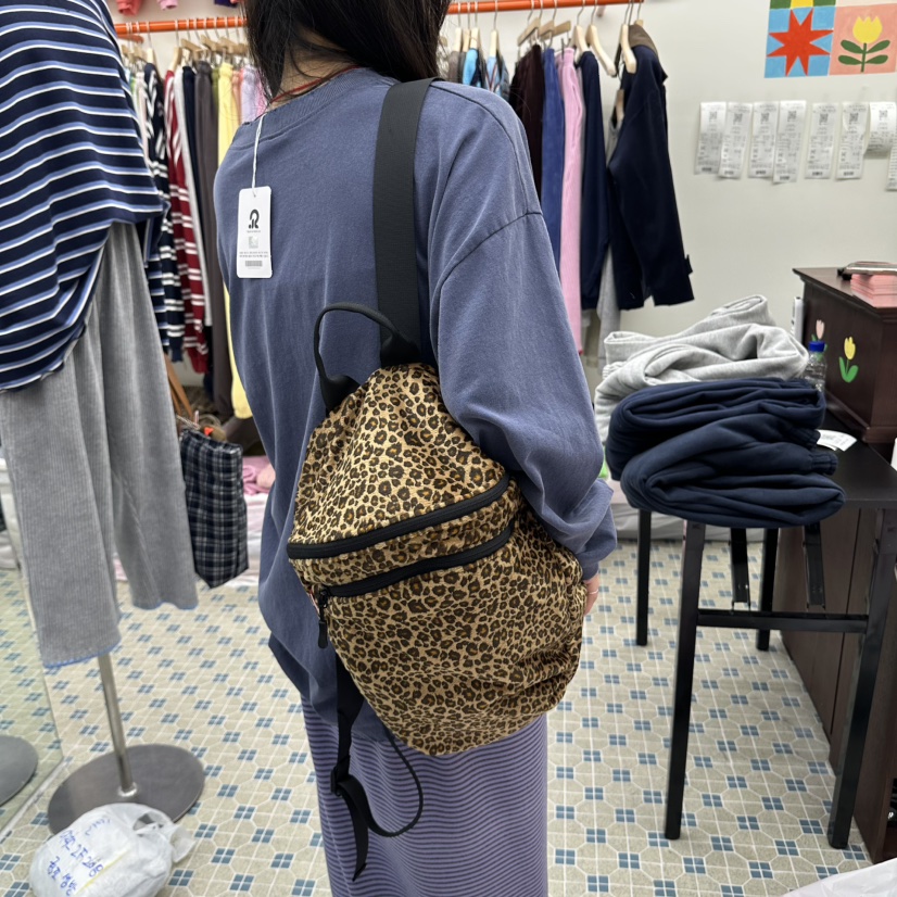 TOLL韓國代購女裝新款人氣真品時尚推薦休閑雙肩背包抓絨TOLL雙肩背包圖色1