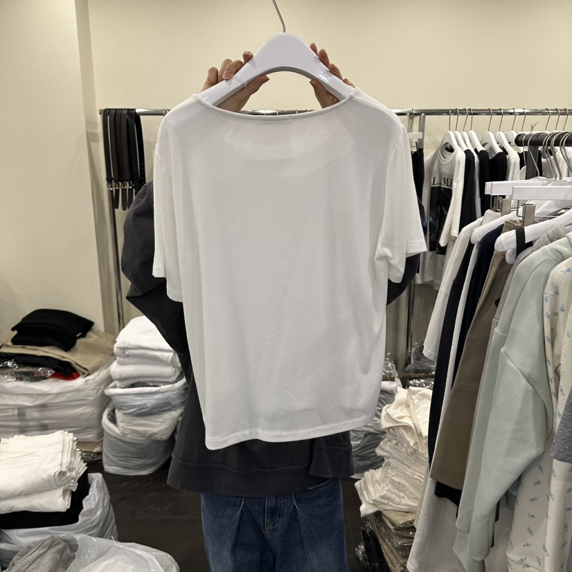 OUTFIT/SOAP AMD WATER韓國直郵女裝新品時尚熱賣推薦T恤OUTFIT/SOAP AMD WATERT恤