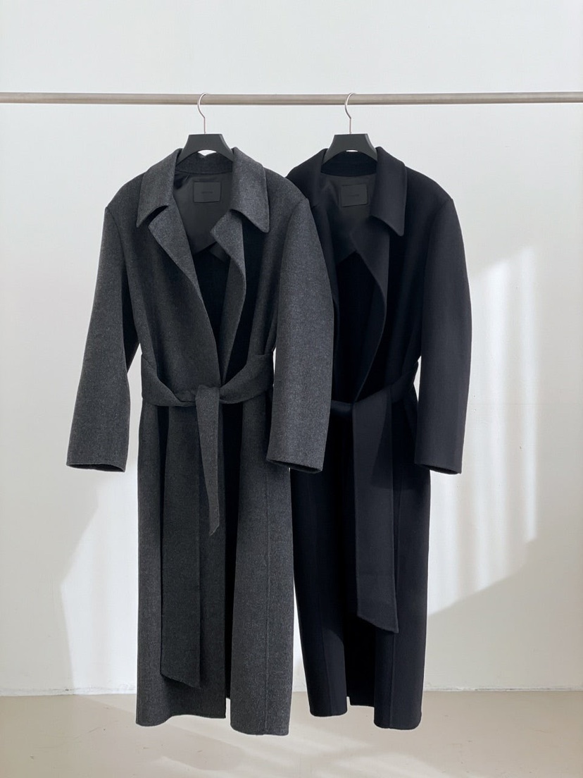 GALERIE NUIT東大門實拍女裝新品推薦熱賣中長款大衣含腰帶GALERIE NUIT中長款大衣