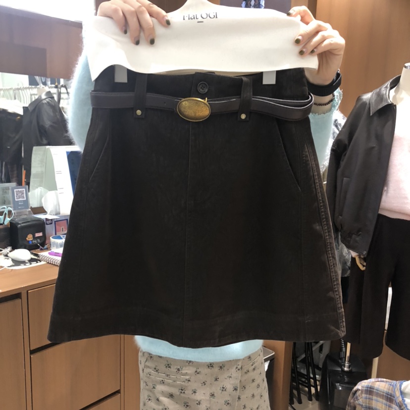 FLAT OGI東大門代購女裝新品休閑熱賣人氣真品短裙包含腰帶FLat OGI短裙圖色2棕色