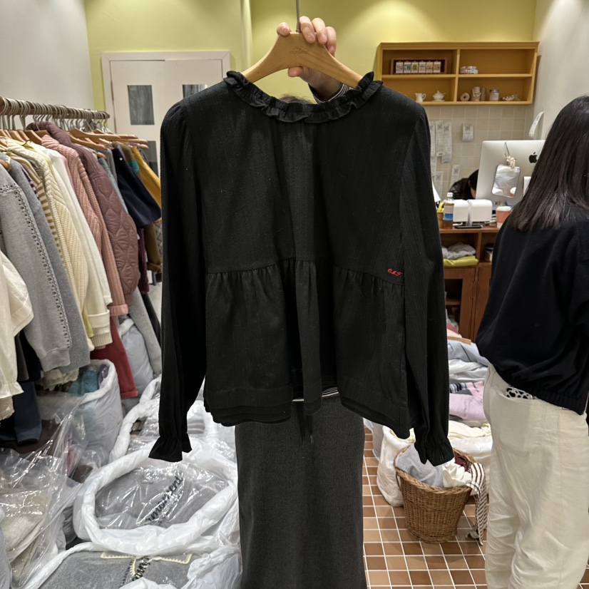 OURMOMENT東大門代購女裝新品熱賣真品休閑人氣襯衫蕾絲衫OURMOMENT襯衫/蕾絲衫圖色2