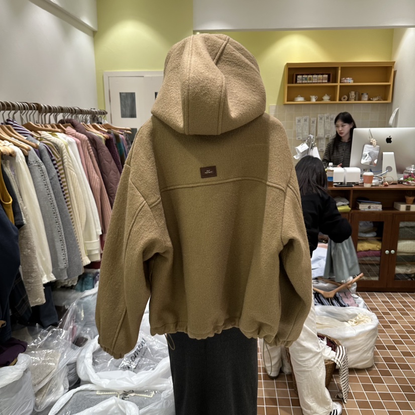 OURMOMENT東大門代購女裝新品休閑時尚推薦真品人氣短款大衣OURMOMENT短款大衣