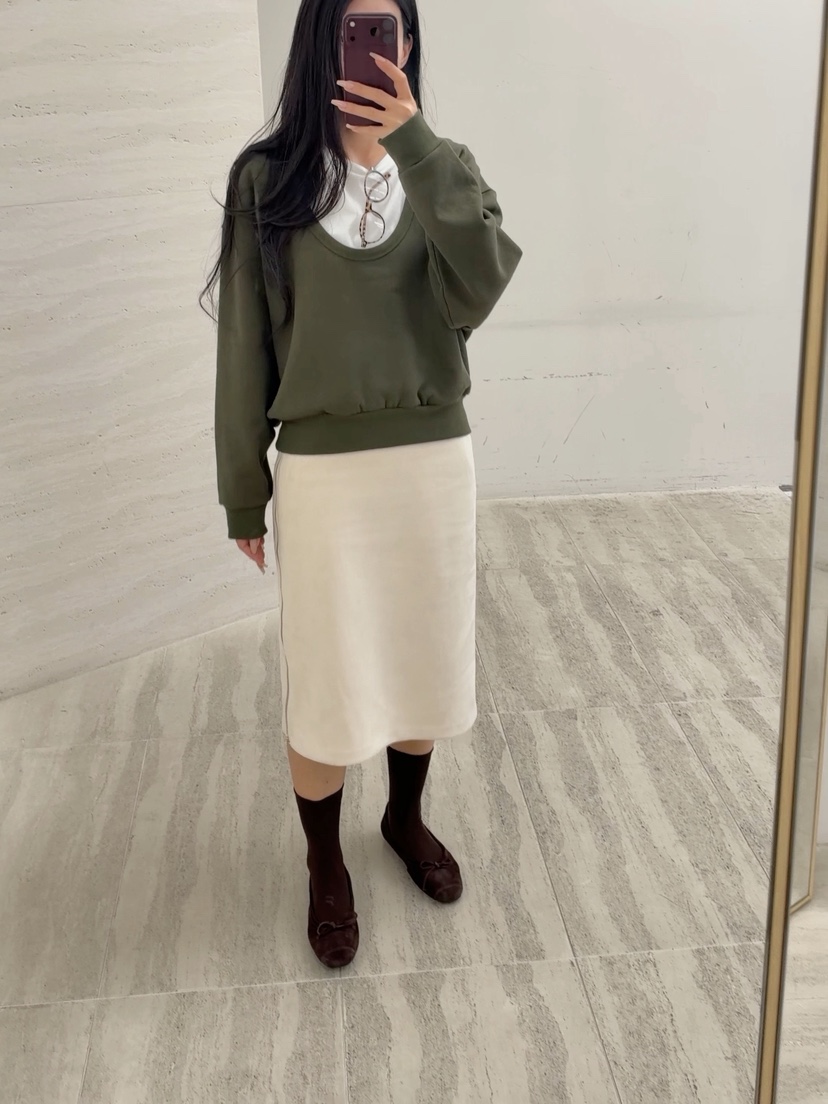 ELIA韓國代購女士新款時尚休閑真品熱賣推薦人氣衛衣深U領ELIA STUDIO衛衣