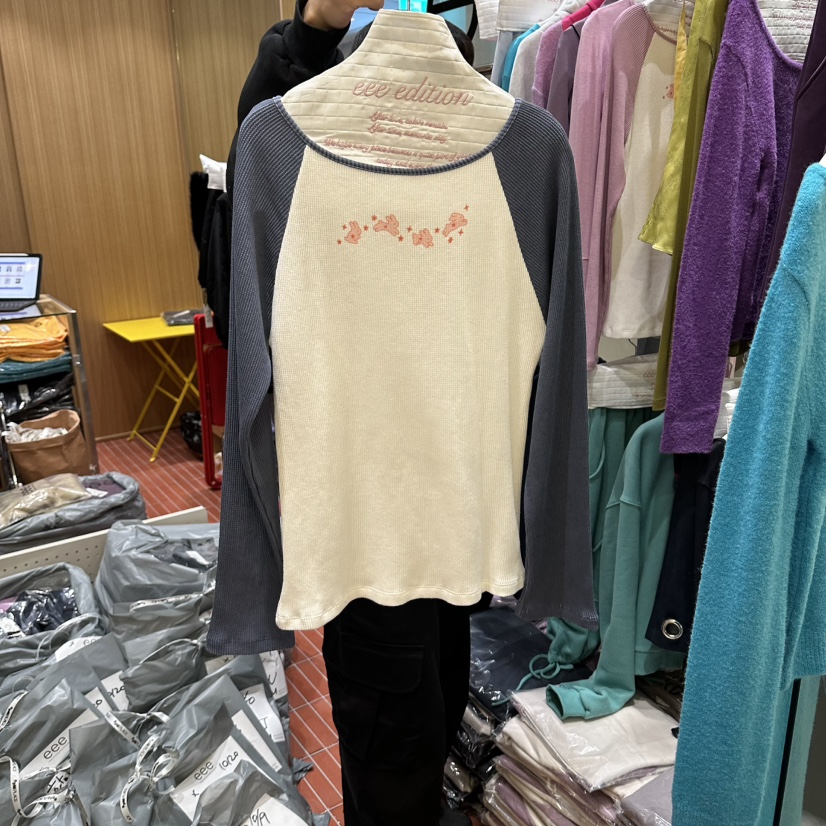 EEE韓國直郵女裝新品真品熱賣推薦時尚人氣休閑長袖T恤兔子EEE長袖T恤圖色2