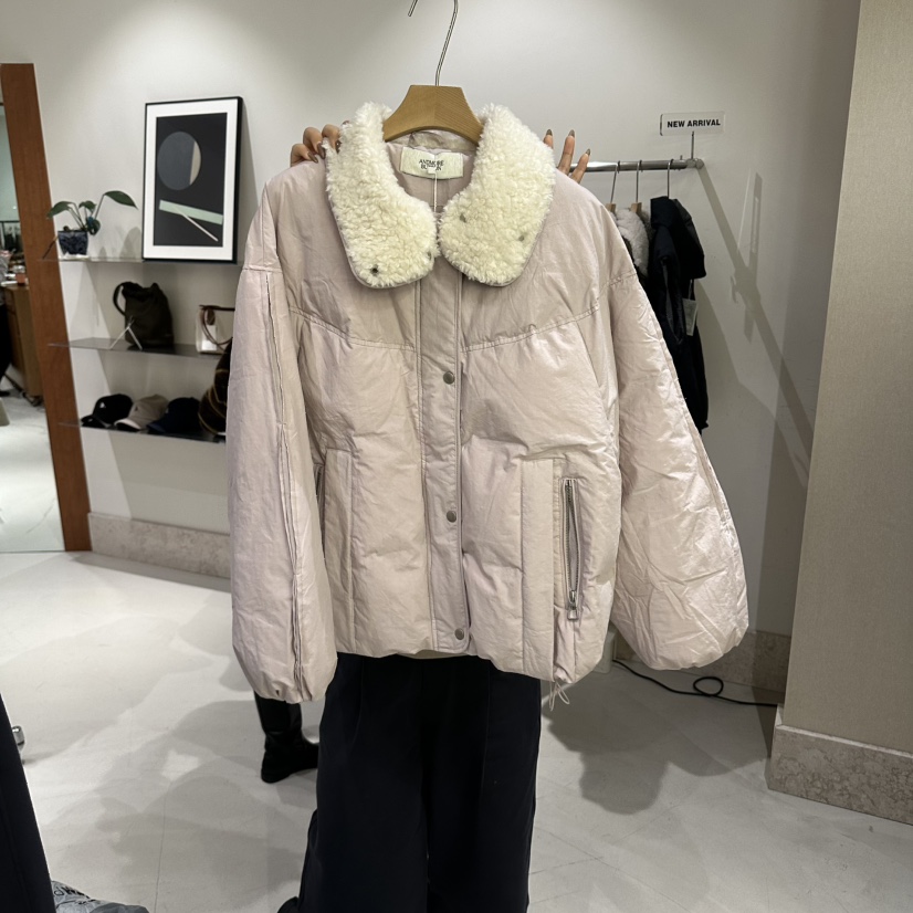 ANDMORE BUTTON東大門直郵女裝新品推薦短款羽絨服羊皮羽絨絎縫ANDMORE BUTTON短款羽絨服圖色2