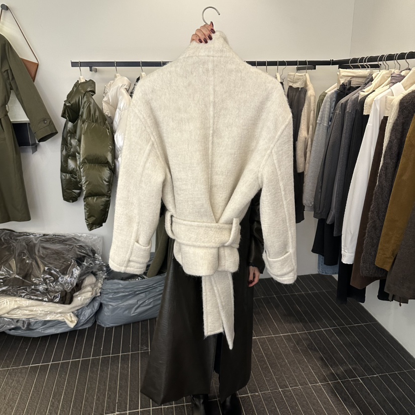 FIND-P東大門實拍女裝新款真品時尚人氣熱賣短款大衣含腰帶FIND-P短款大衣