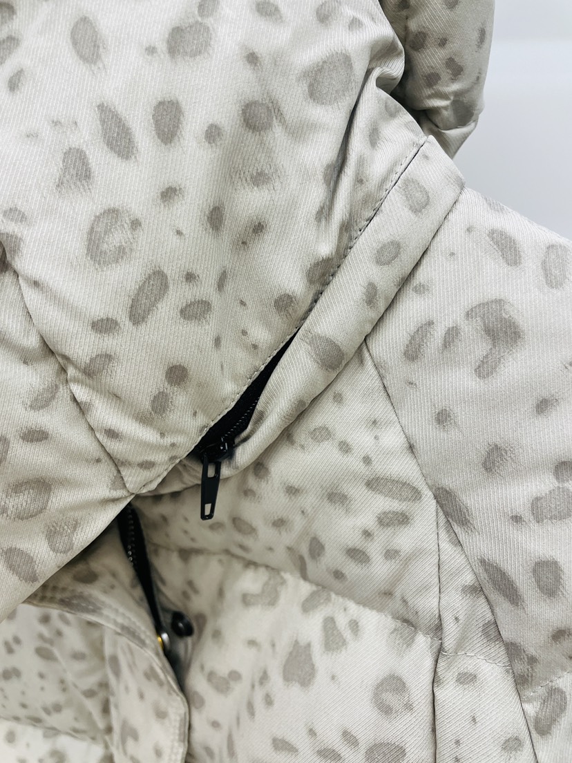 NYLON東大門實拍女士新款休閑人氣短款羽絨服羽絨服豹紋鴨絨NYLON短款羽絨服