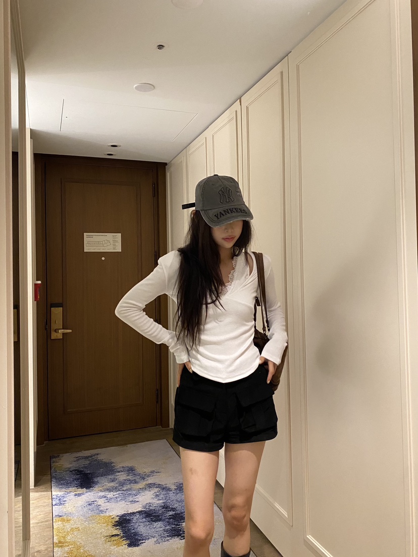 FOUREIGHT東大門實拍女裝新品真品推薦時尚人氣休閑長袖T恤FOUR EIGHT長袖T恤