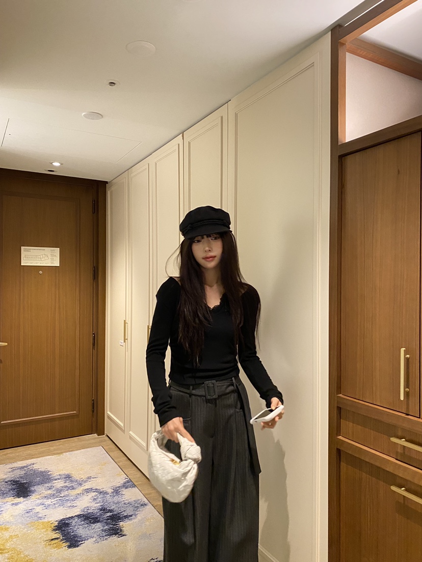 FOUREIGHT東大門實拍女裝新品真品推薦時尚人氣休閑長袖T恤FOUR EIGHT長袖T恤