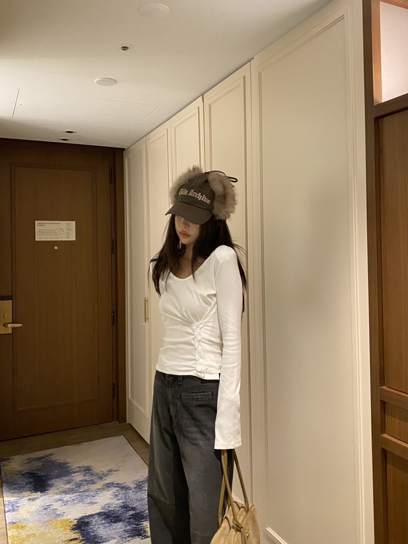 FOUREIGHT東大門實拍女士新款休閑時尚推薦熱賣人氣長袖T恤FOUR EIGHT長袖T恤