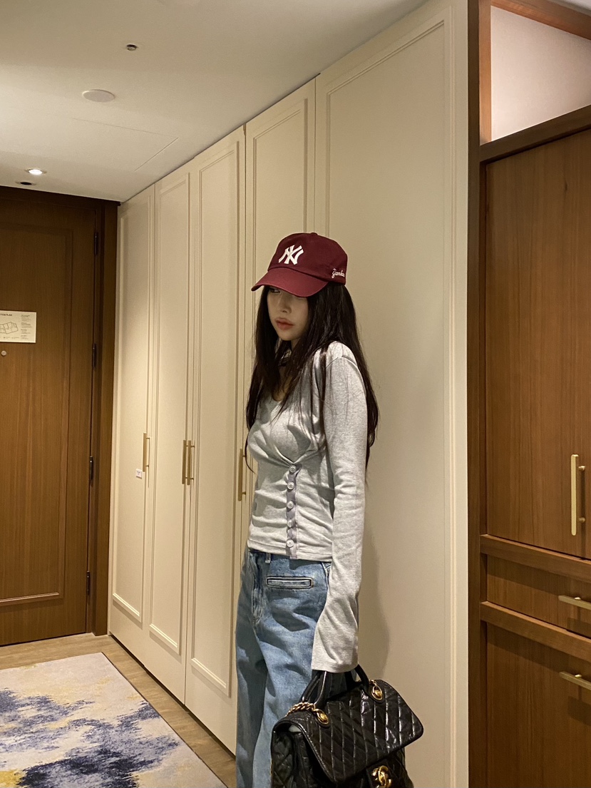 FOUREIGHT東大門實拍女士新款休閑時尚推薦熱賣人氣長袖T恤FOUR EIGHT長袖T恤