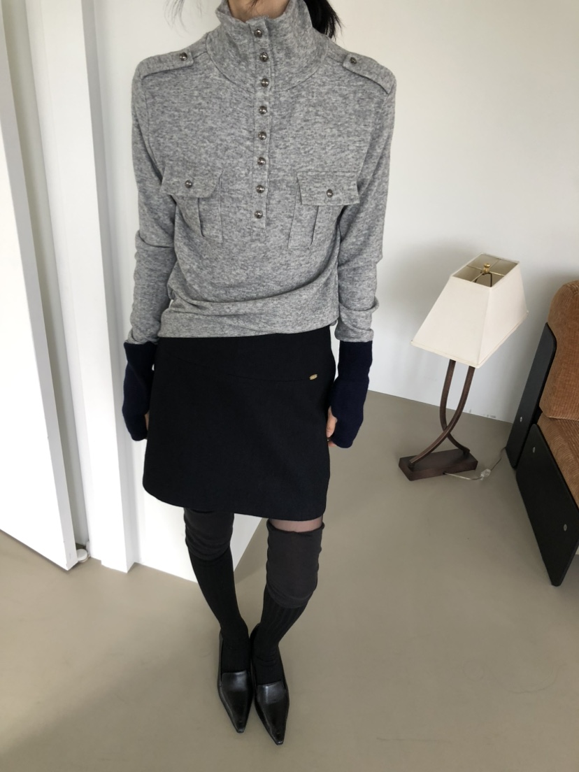 MOVENNE東大門直郵女士新款熱賣時尚推薦長袖T恤高領紐扣MOVENNE長袖T恤