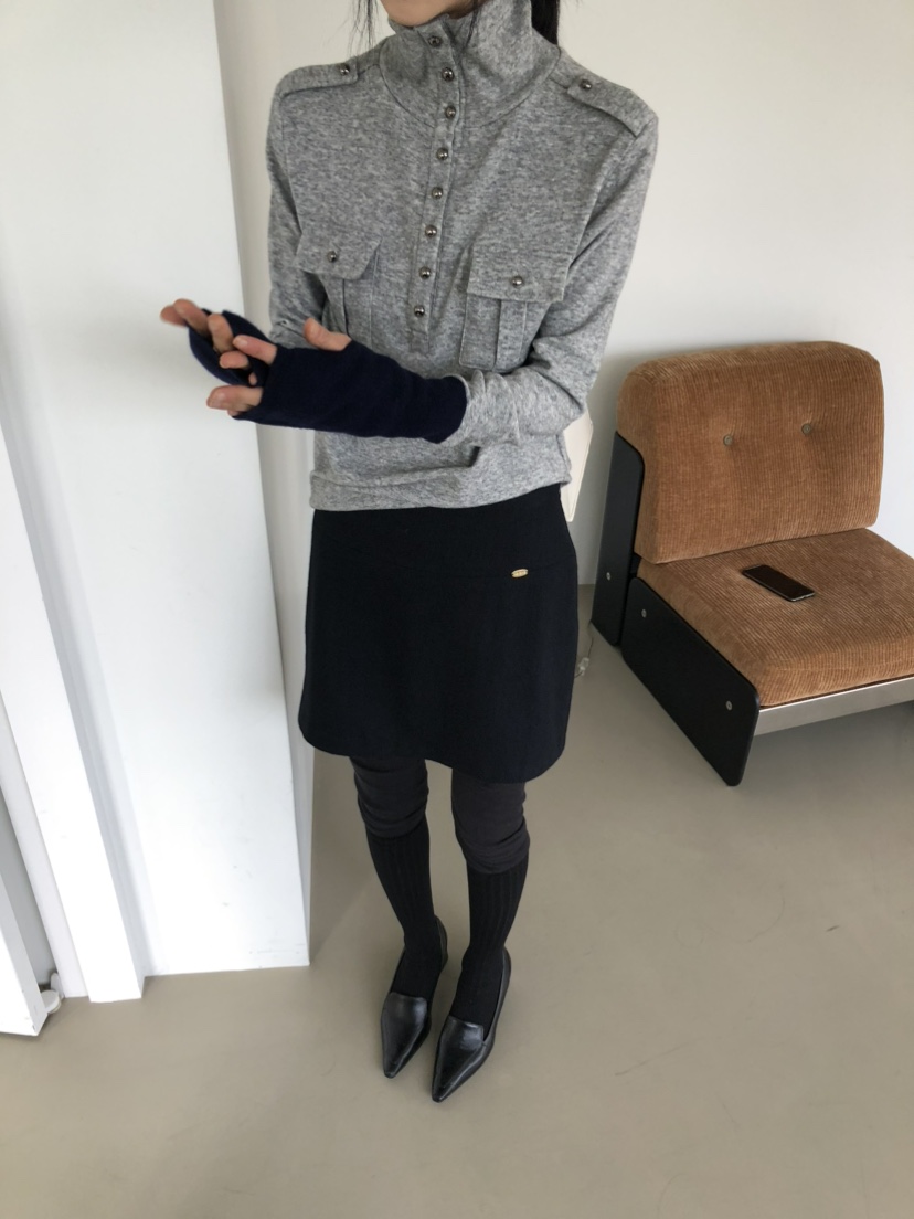 MOVENNE東大門直郵女士新款熱賣時尚推薦長袖T恤高領紐扣MOVENNE長袖T恤