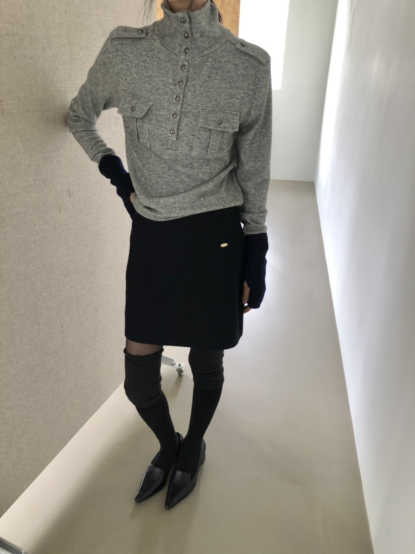 MOVENNE東大門直郵女士新款熱賣時尚推薦長袖T恤高領紐扣MOVENNE長袖T恤