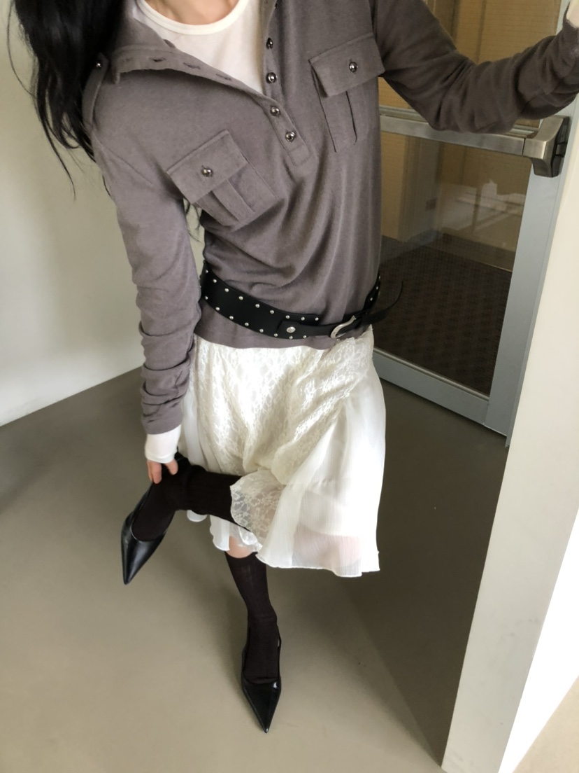 MOVENNE東大門直郵女士新款熱賣時尚推薦長袖T恤高領紐扣MOVENNE長袖T恤