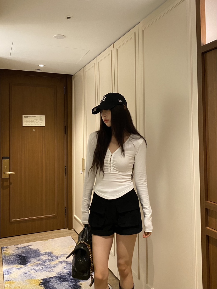 FOUREIGHT東大門直郵女士新款人氣推薦真品時尚熱賣長袖T恤FOUR EIGHT長袖T恤