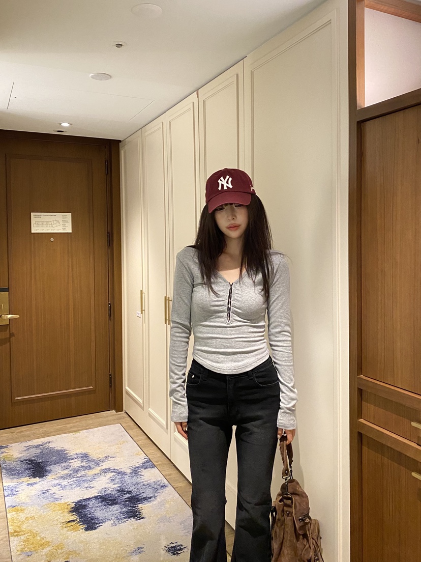 FOUREIGHT東大門直郵女士新款人氣推薦真品時尚熱賣長袖T恤FOUR EIGHT長袖T恤