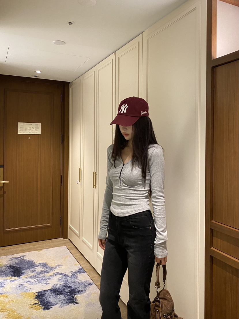 FOUREIGHT東大門直郵女士新款人氣推薦真品時尚熱賣長袖T恤FOUR EIGHT長袖T恤