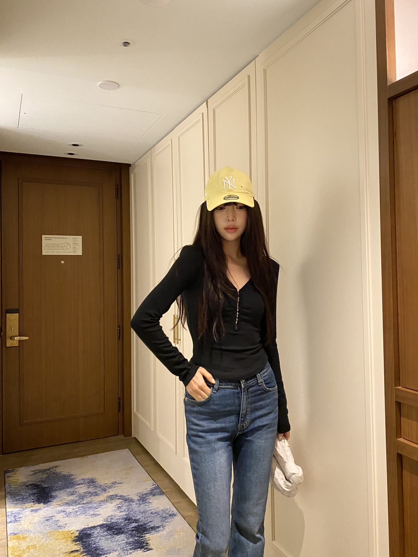 FOUREIGHT東大門直郵女士新款人氣推薦真品時尚熱賣長袖T恤FOUR EIGHT長袖T恤