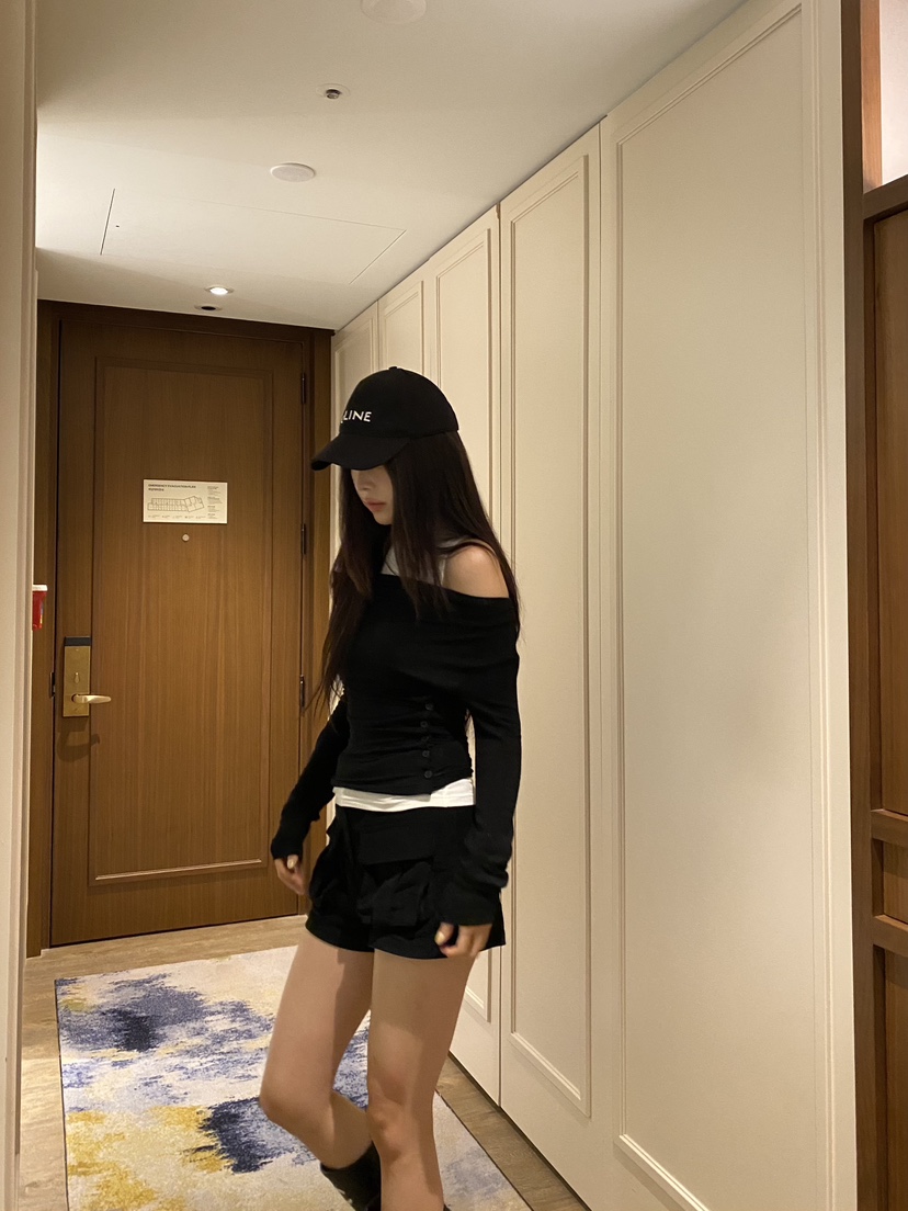 FOUREIGHT東大門實拍女士新品人氣推薦休閑時尚真品長袖T恤FOUR EIGHT長袖T恤