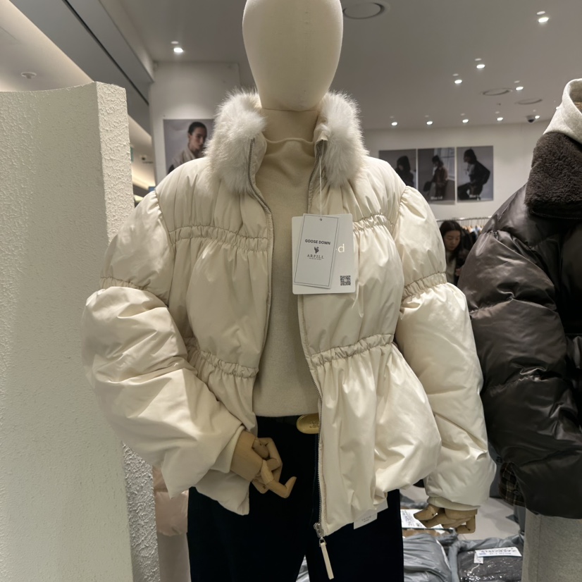 BLUEI-D/N SHARP東大門實拍女士新款推薦短款羽絨服鵝絨Blue i-d/N SHARP短款羽絨服圖色3