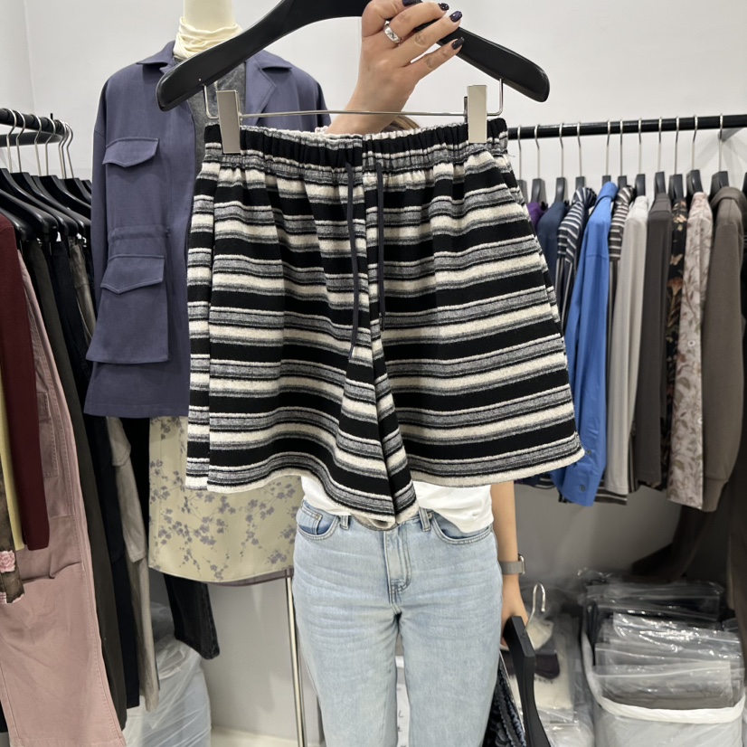 MUSHROOM EFFECT東大門直郵女裝新品時尚推薦真品休閑短褲MUSHROOM EFFECT短褲圖色1黑色