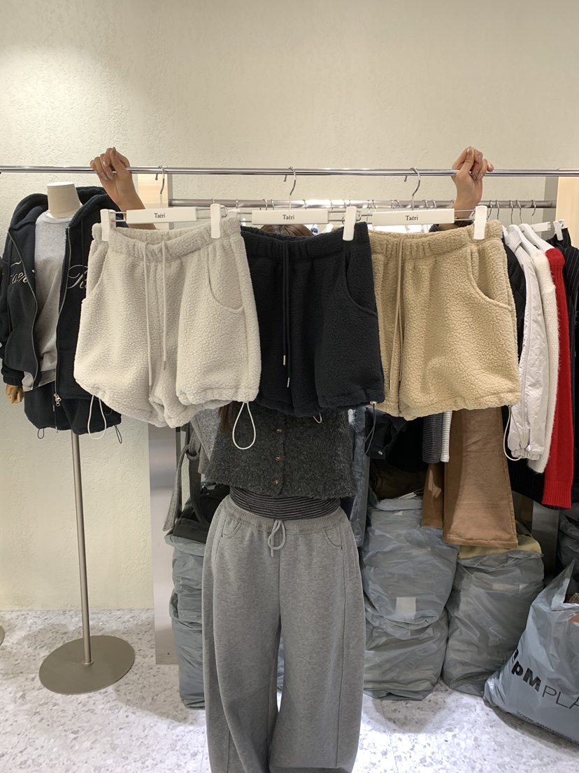 TAERI韓國代購女裝新品人氣時尚真品職業推薦休閑短褲毛圈絨taeri短褲