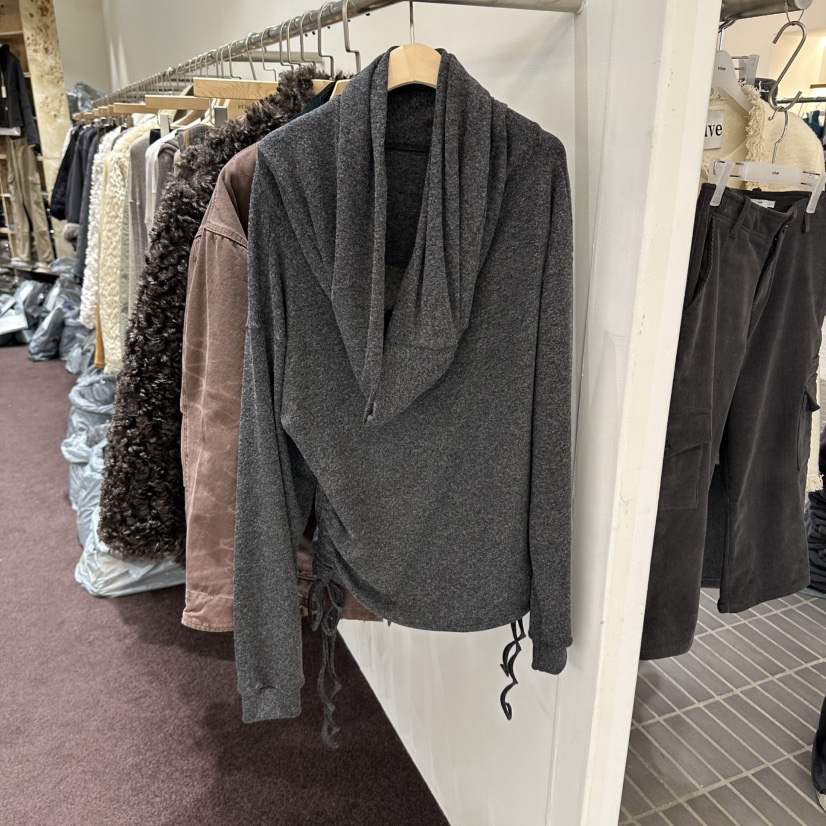 PITA/THEVERLIN東大門直郵女裝新品熱賣長袖T恤露肩連帽PITA/THEVERLIN長袖T恤