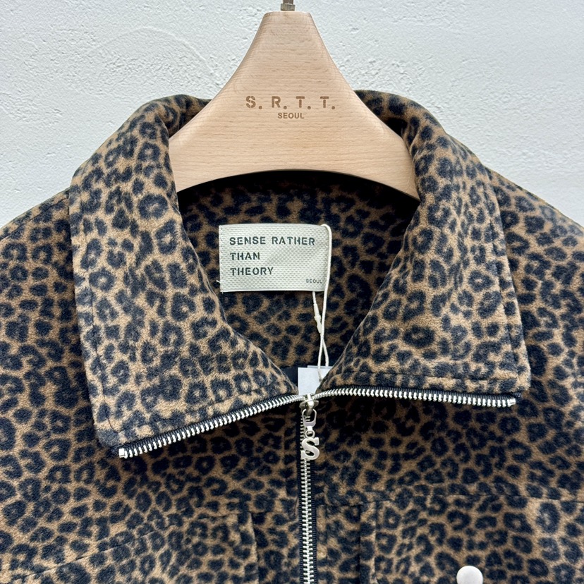S.R.T.T.東大門實拍女裝新品休閑真品人氣夾克抓絨豹紋S.R.T.T.夾克